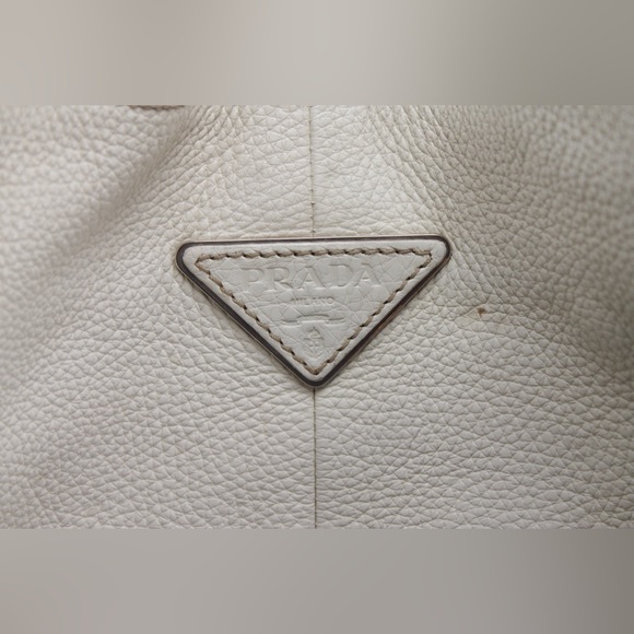 Prada Tote ~ Timeless & Versatile. - Picture 6 of 6